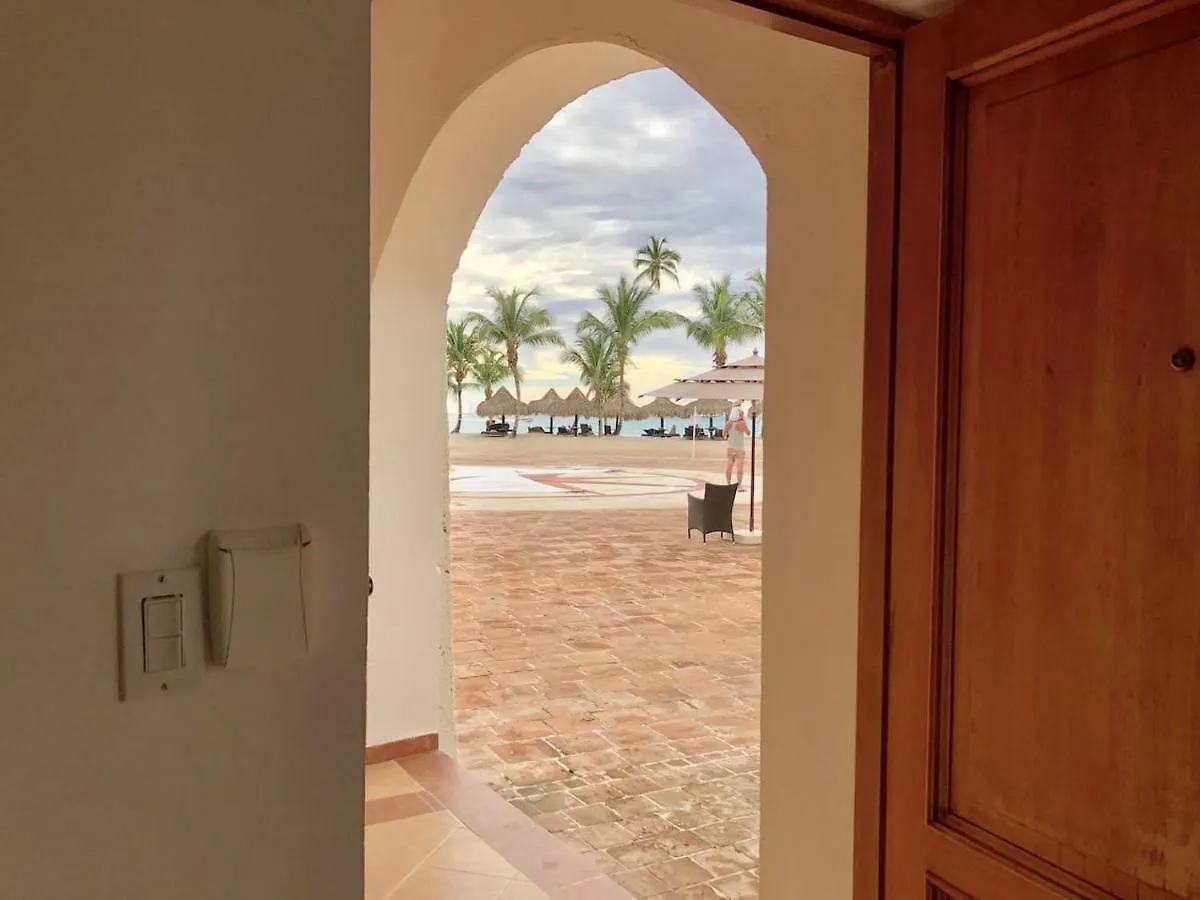 Beachfront Studio @CadaquesCaribe Bayahíbe Apartamento