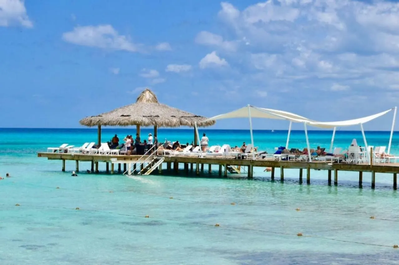 Apartment Beachfront Studio @Cadaquescaribe Bayahibe Dominican Republic